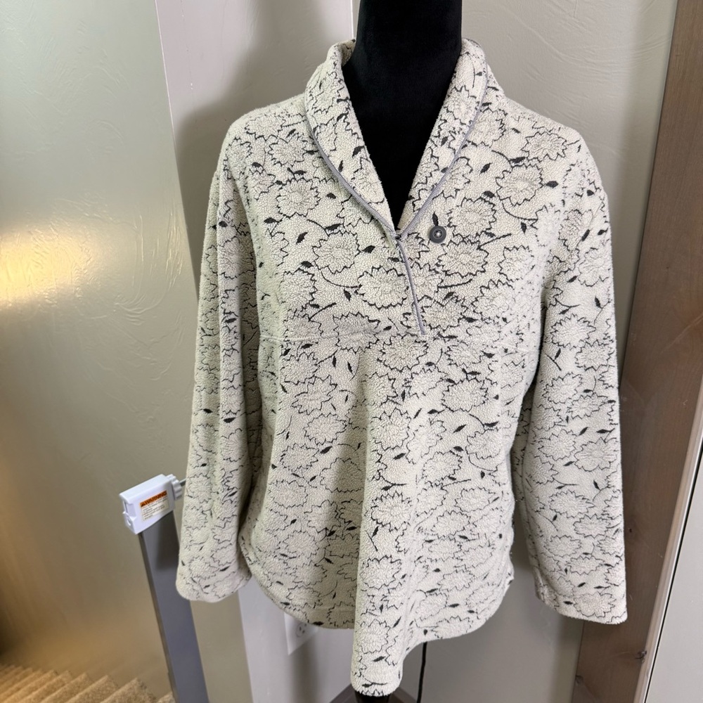 Woolrich Ecru 7088 Winter Embroidered Print Fleece 1/4 Button Pullover Cream L